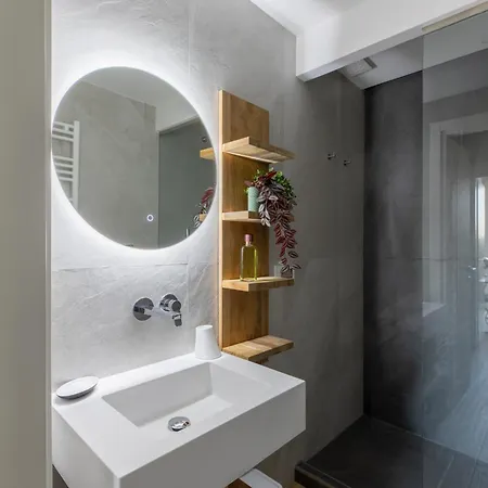 Iflat Saint Peter Chic Brand New *